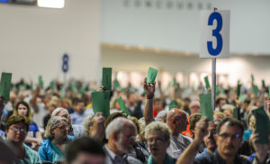 Messengers at the Southern Baptist Convention annual meeting vote on a resolutions report by raising ballots June 16 during the afternoon session at the Greater Columbus Convention Center in Columbus, Ohio. -Photo by Paul W. Lee